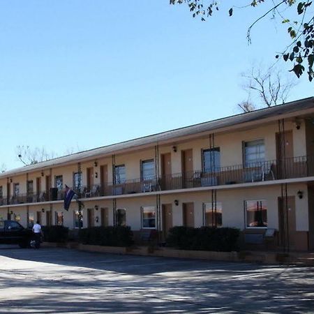 Parliament Resort Gay Mens Resort Augusta Exterior photo